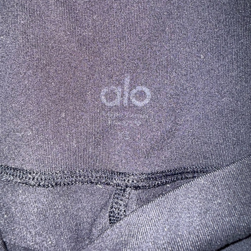ALO Yoga Black Leggings - Picture 4 of 4